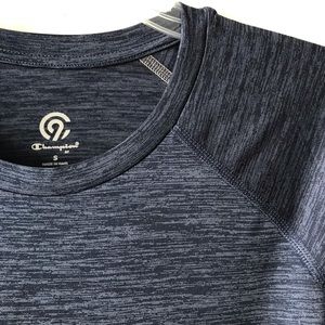 C9 Men’s athletic crew neck top in regular fit.